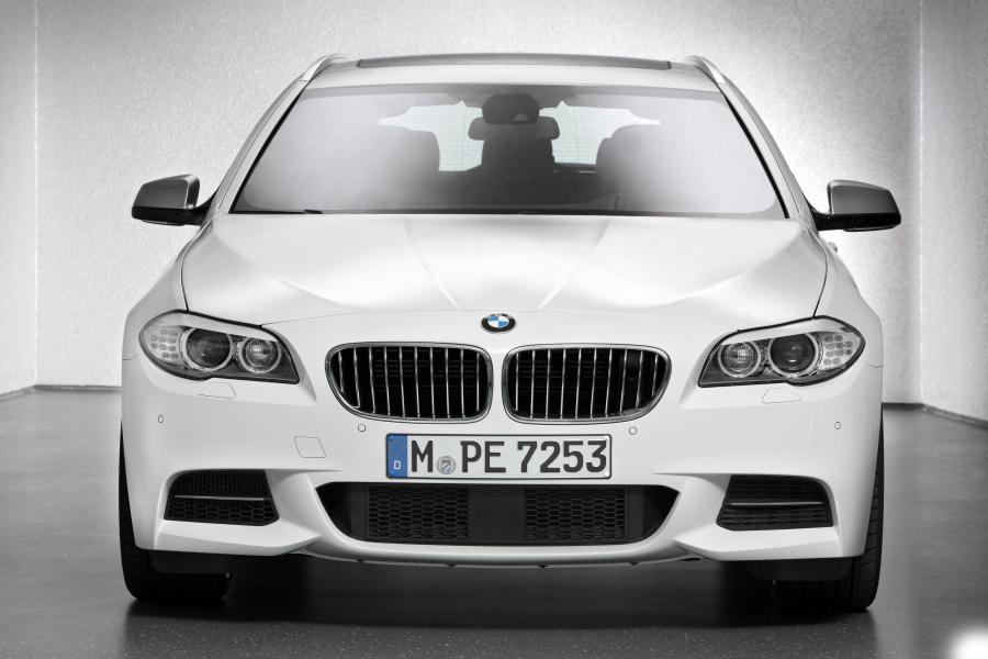 BMW M550d xDrive Touring 2012 года  (фото 3 из 10)